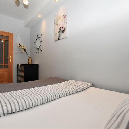 Rental Apartments Piwna Варшава Екстер'єр фото